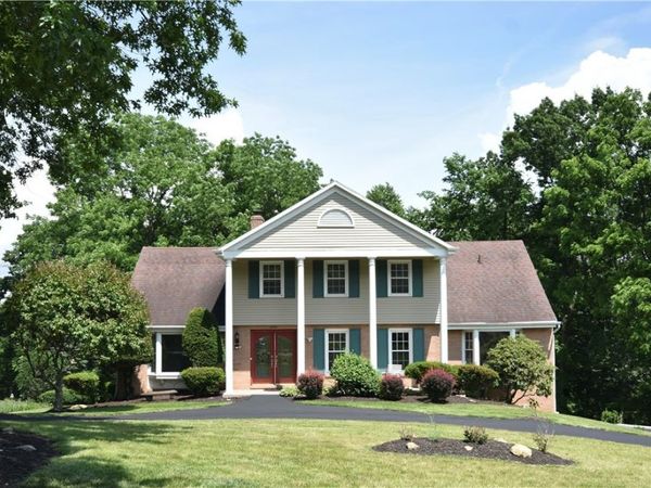 1733 Hathaway Ln, Pittsburgh, PA 15241