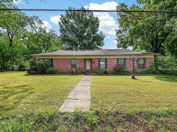111 S Jackson Street, Cabot, AR 72023