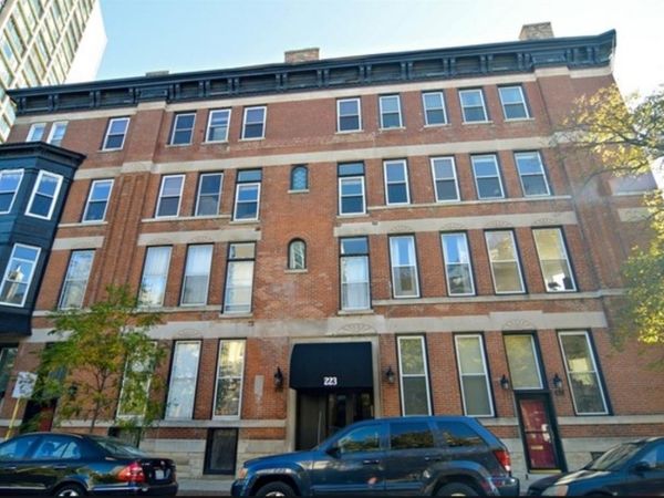 223 W WISCONSIN Street , Unit 2C, Chicago, IL 60614