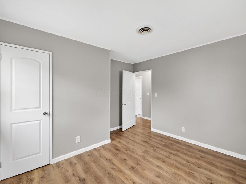4493 Saint Ann Lane, Columbus, OH 43213 Photo 8