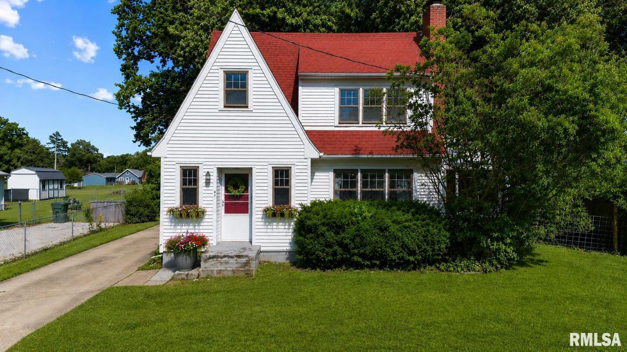 127 S Euclid Avenue, East Peoria, IL 61611 Main Photo