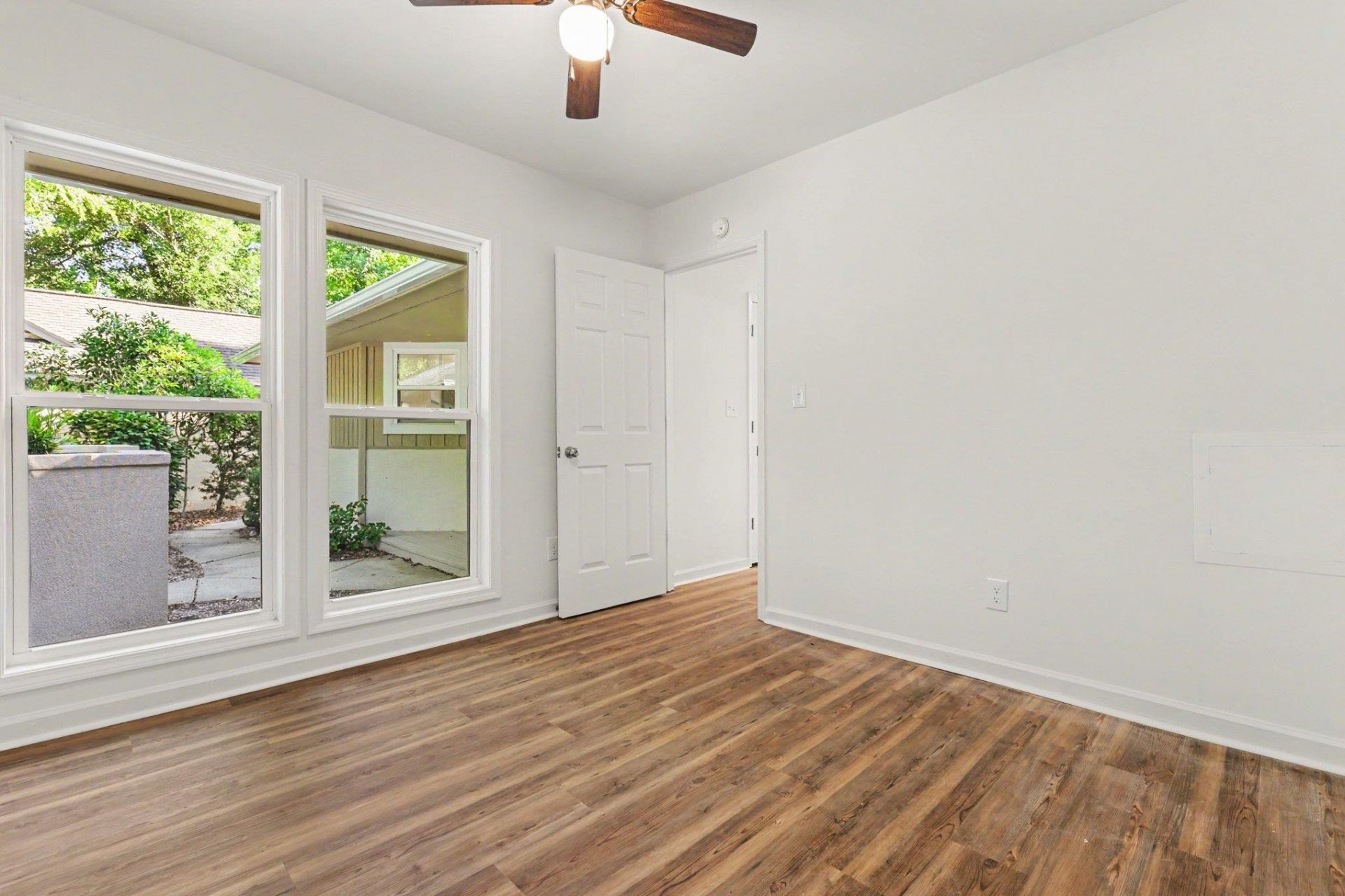 838 Heather Ln. Photo 14
