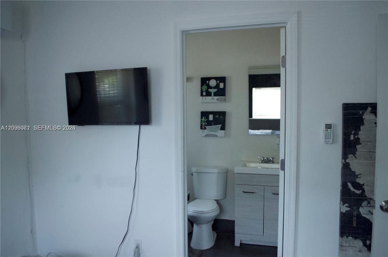 5530 N Miami Ave, Unit 2, Miami, FL 33127 Photo