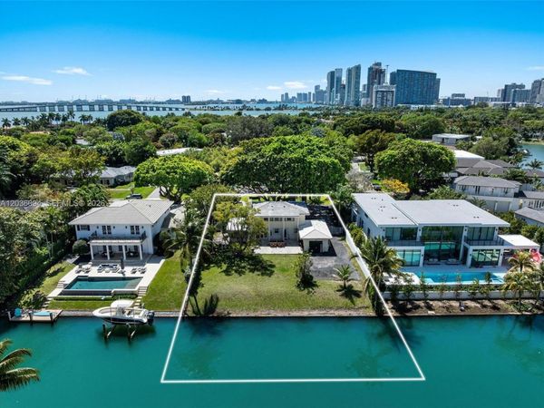 655 Buttonwood Ln , Miami, FL 33137