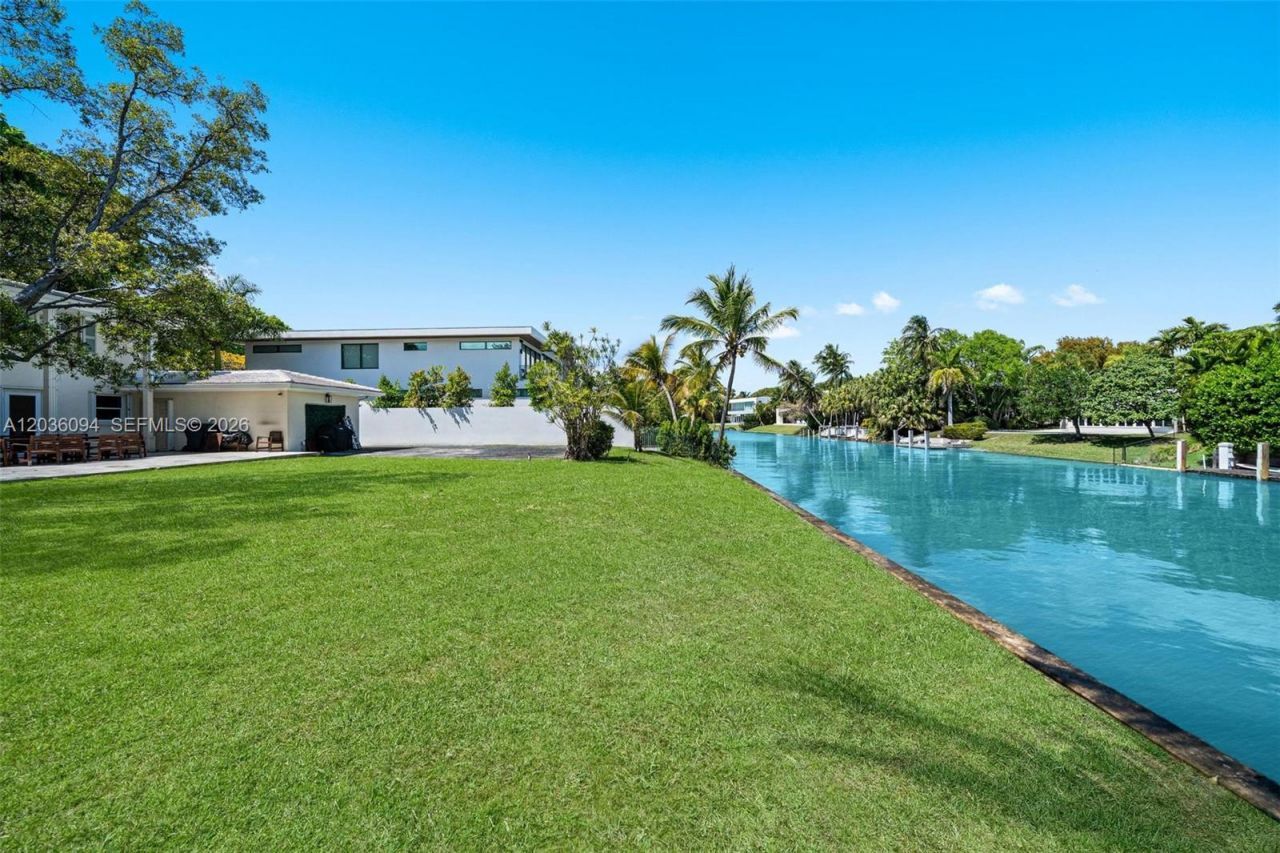 655 Buttonwood Ln , Miami, FL 33137 Photo