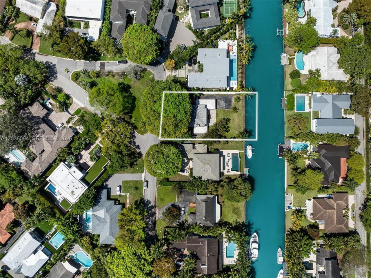 655 Buttonwood Ln , Miami, FL 33137 Photo