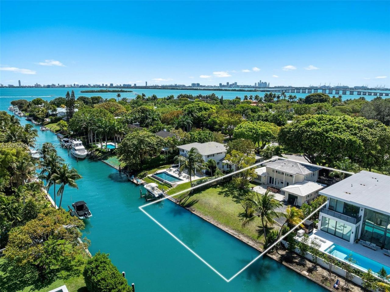 655 Buttonwood Ln , Miami, FL 33137 Photo