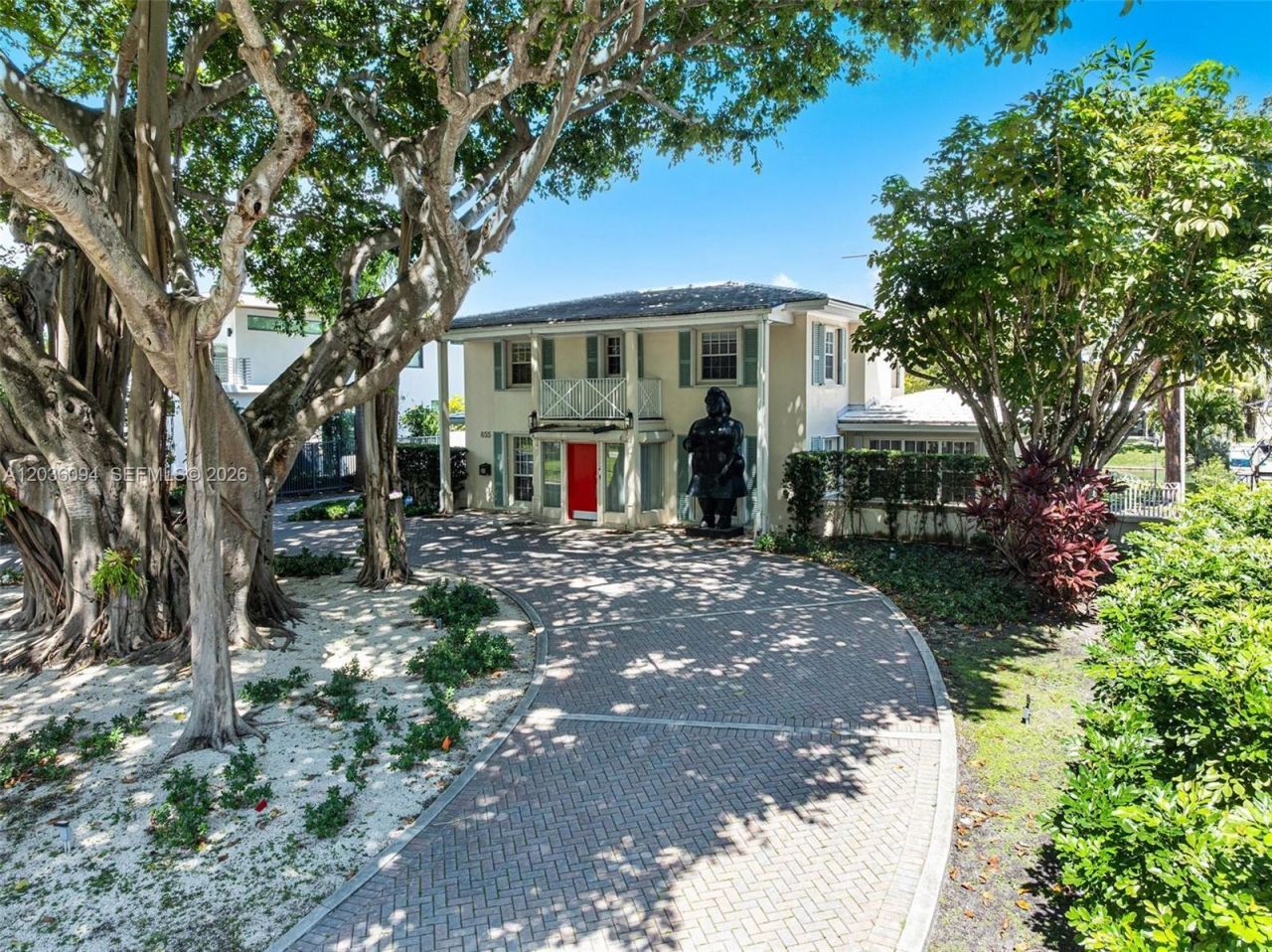 655 Buttonwood Ln , Miami, FL 33137 Photo