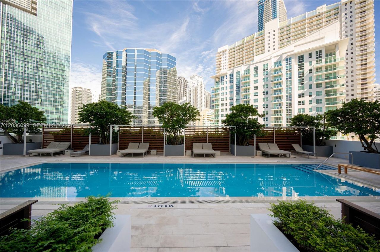 1300 Brickell Bay Dr, Unit 710, Miami, FL 33131 Photo