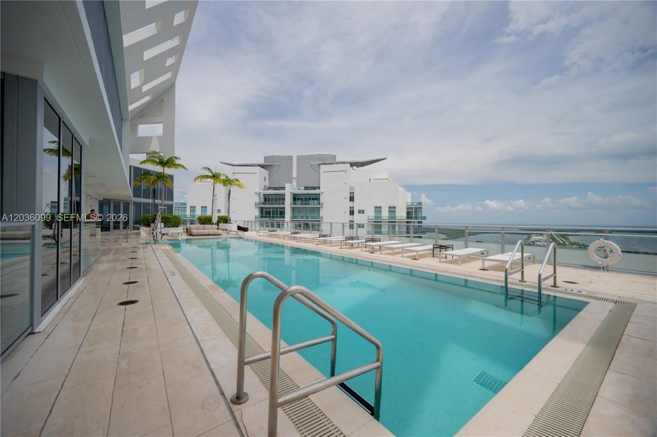 1300 Brickell Bay Dr, Unit 710, Miami, FL 33131 Photo