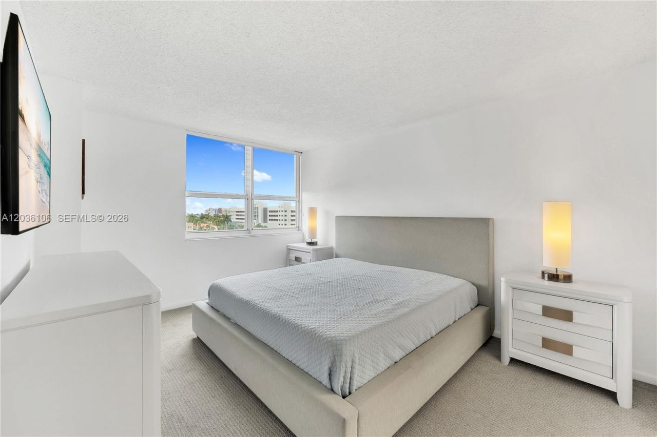 650 West Ave , Unit 704, Miami Beach, FL 33139 Photo