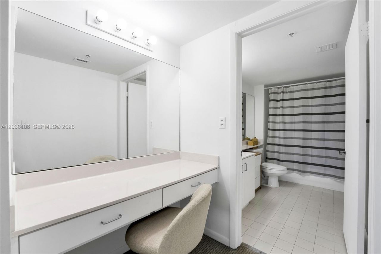 650 West Ave , Unit 704, Miami Beach, FL 33139 Photo