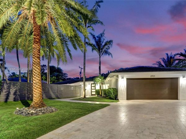 2701 NE 30th St, Fort Lauderdale, FL 33306