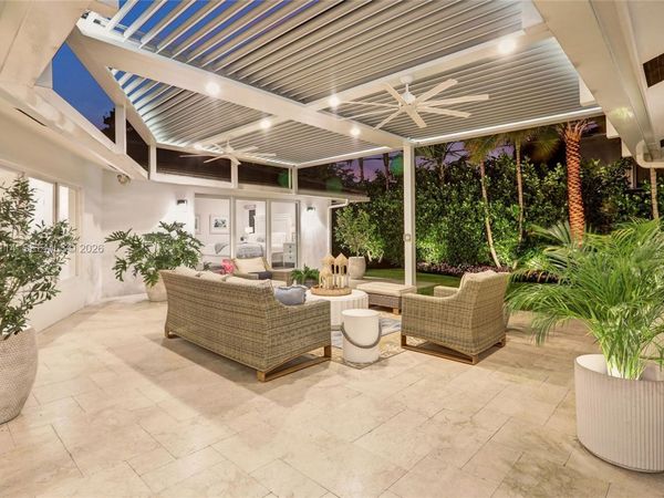 2701 NE 30th St, Fort Lauderdale, FL 33306