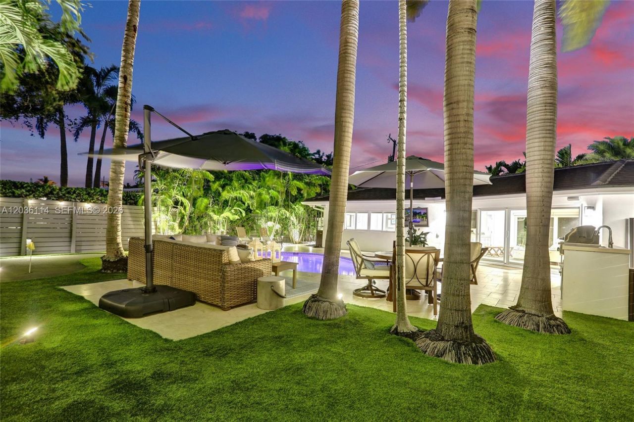 2701 NE 30th St, Fort Lauderdale, FL 33306 Photo