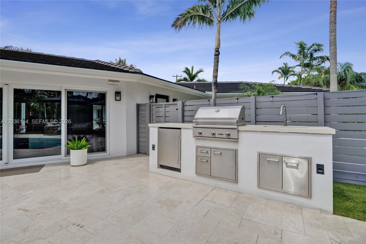2701 NE 30th St, Fort Lauderdale, FL 33306 Photo