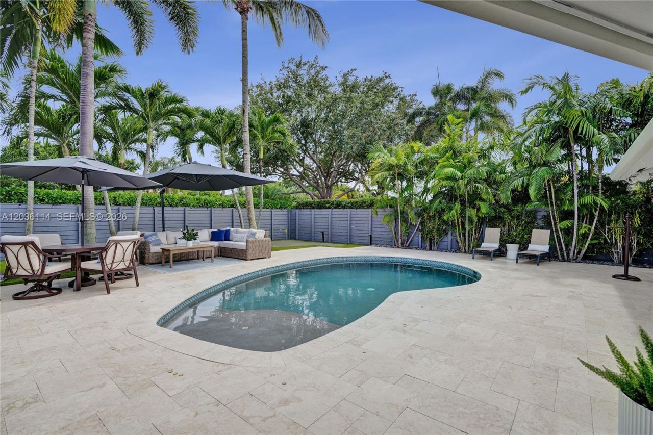 2701 NE 30th St, Fort Lauderdale, FL 33306 Photo