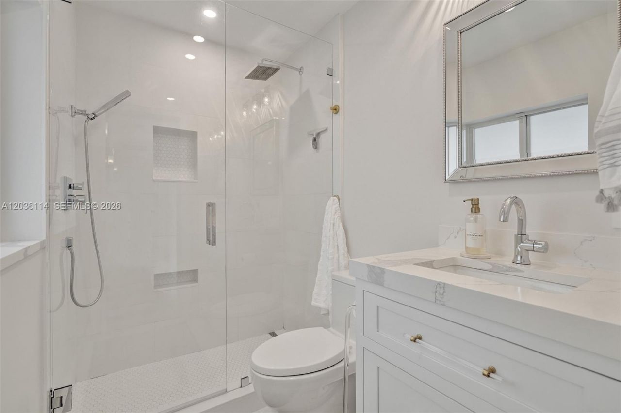 2701 NE 30th St, Fort Lauderdale, FL 33306 Photo