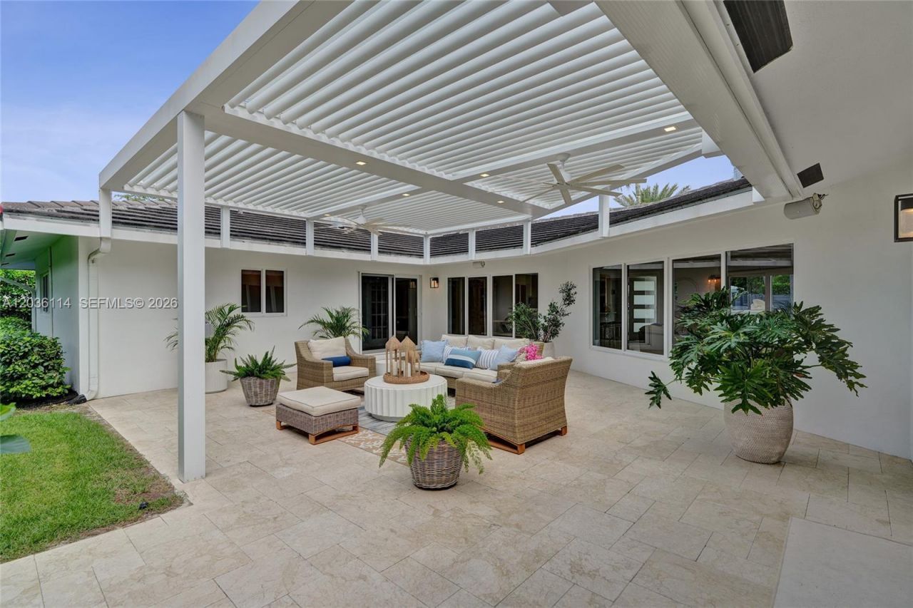 2701 NE 30th St, Fort Lauderdale, FL 33306 Photo