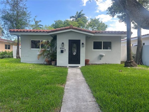 1060 Tyler St, Hollywood, FL 33019