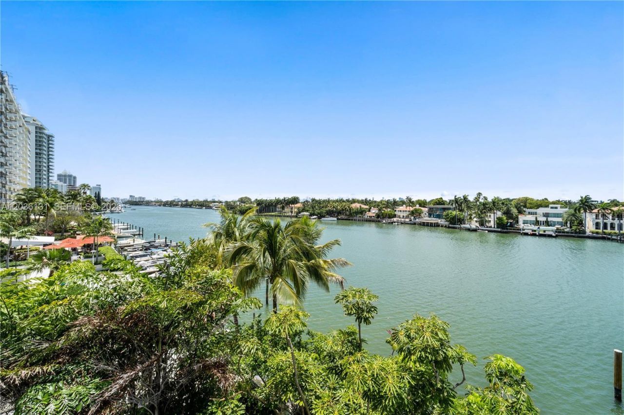 5640 Collins Ave , Unit 4D, Miami Beach, FL 33140 Photo