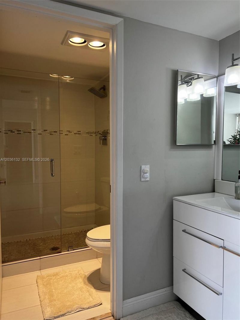 20355 NE 34th Ct , Unit 324, Aventura, FL 33180 Photo