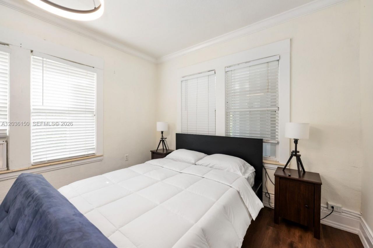 126 Mendoza Ave, Unit 5, Coral Gables, FL 33134 Photo