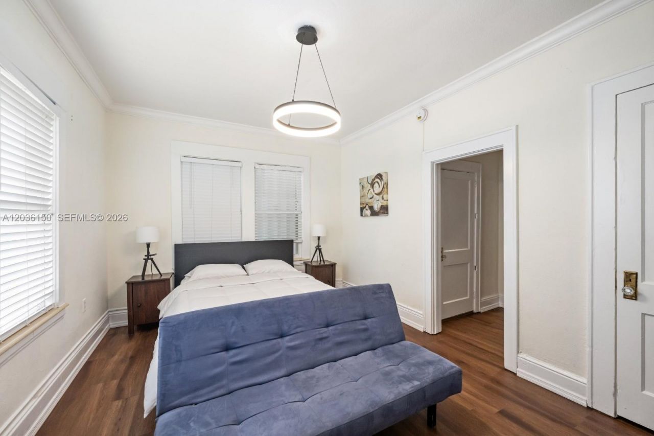 126 Mendoza Ave, Unit 5, Coral Gables, FL 33134 Photo