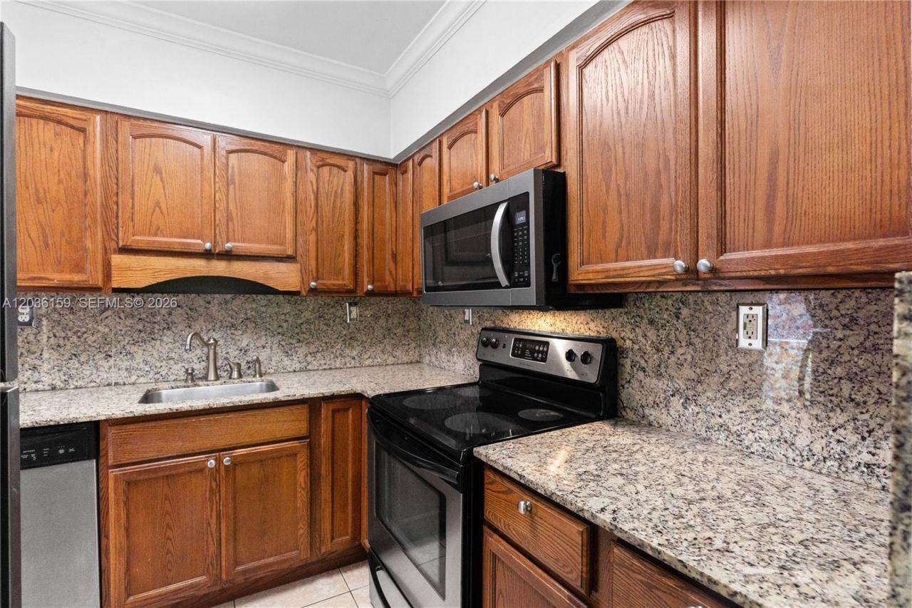 10001 W Bay Harbor Dr, Unit 202, Bay Harbor Islands, FL 33154 Photo