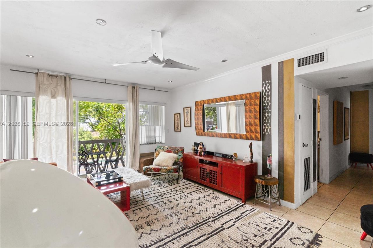 10001 W Bay Harbor Dr, Unit 202, Bay Harbor Islands, FL 33154 Photo