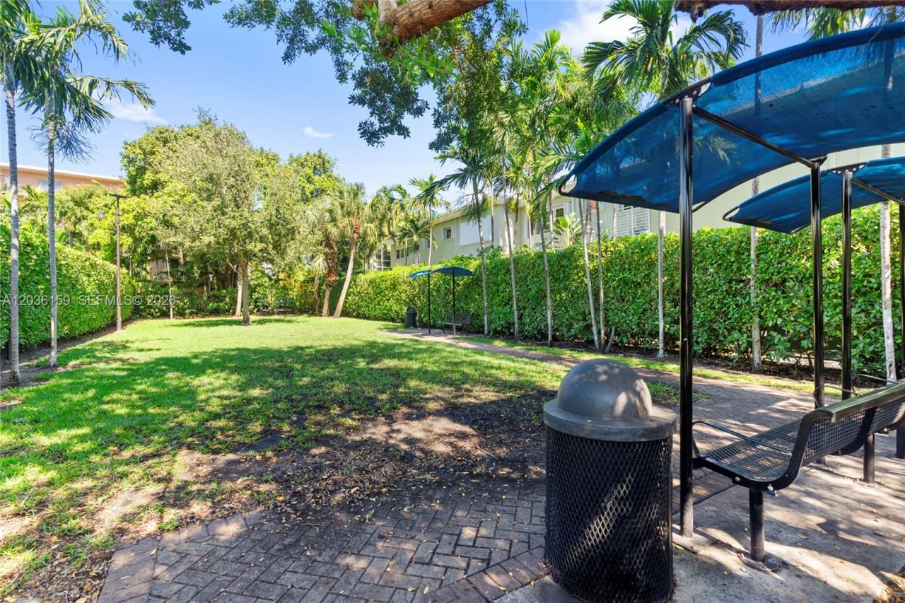 10001 W Bay Harbor Dr, Unit 202, Bay Harbor Islands, FL 33154 Photo