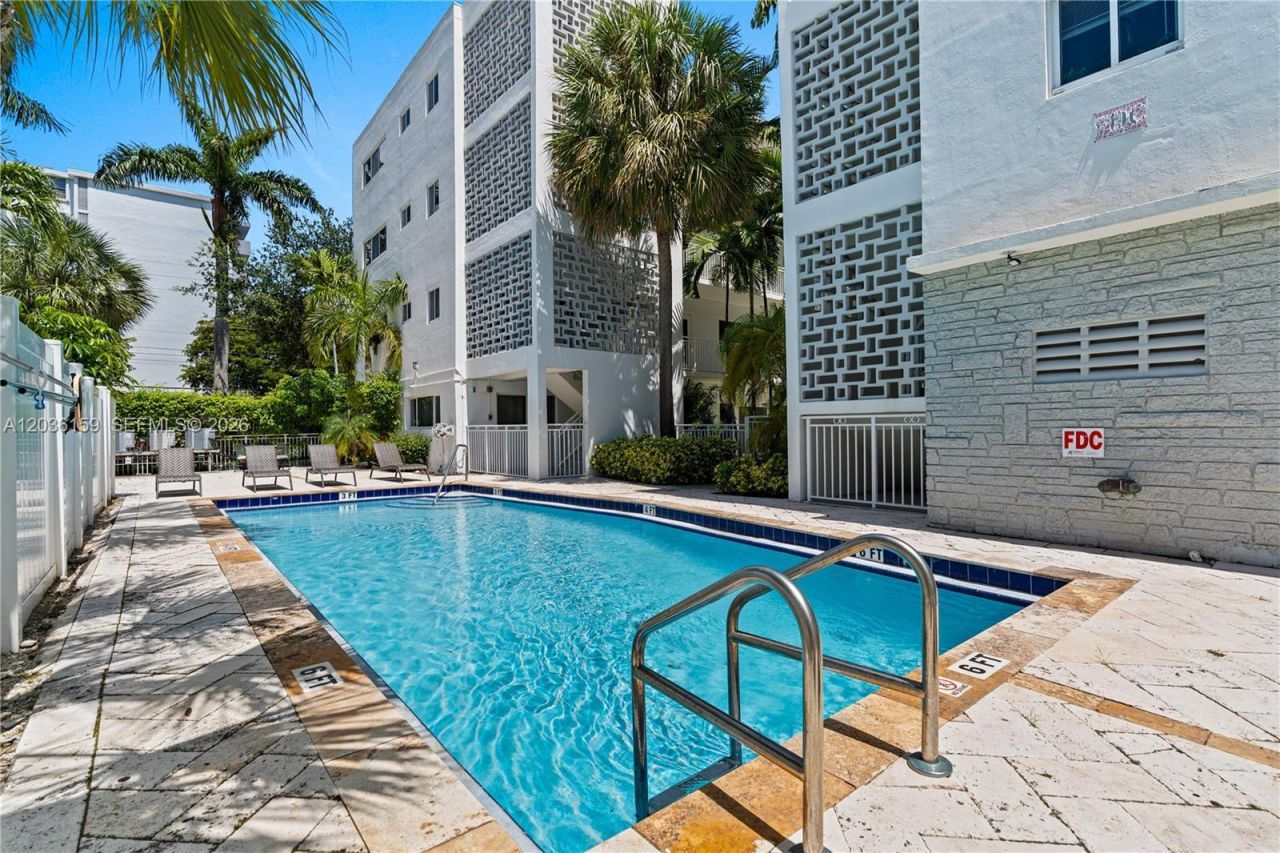 10001 W Bay Harbor Dr, Unit 202, Bay Harbor Islands, FL 33154 Photo