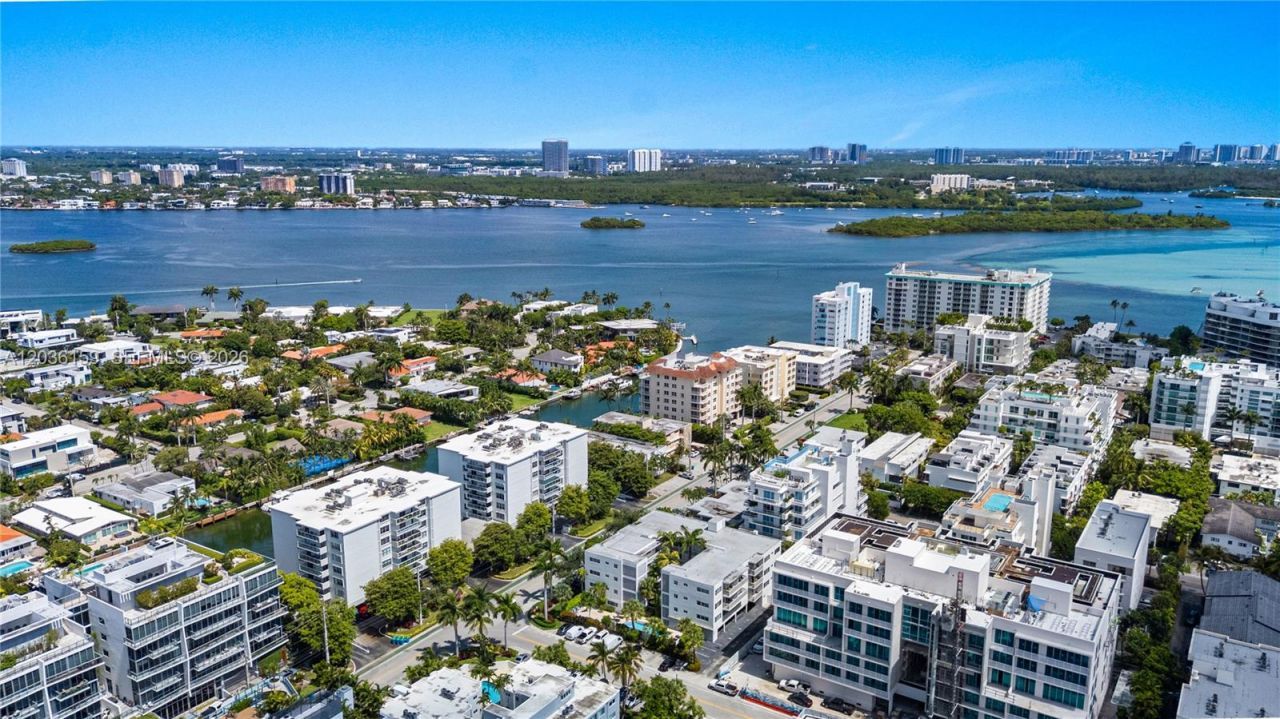 10001 W Bay Harbor Dr, Unit 202, Bay Harbor Islands, FL 33154 Photo