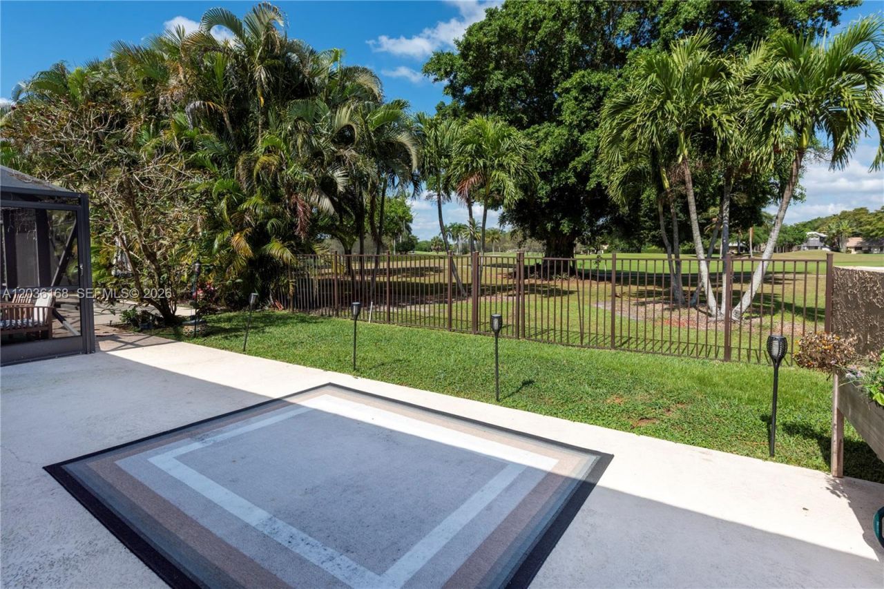 921 Bayberry Point Dr, Plantation, FL 33324 Photo