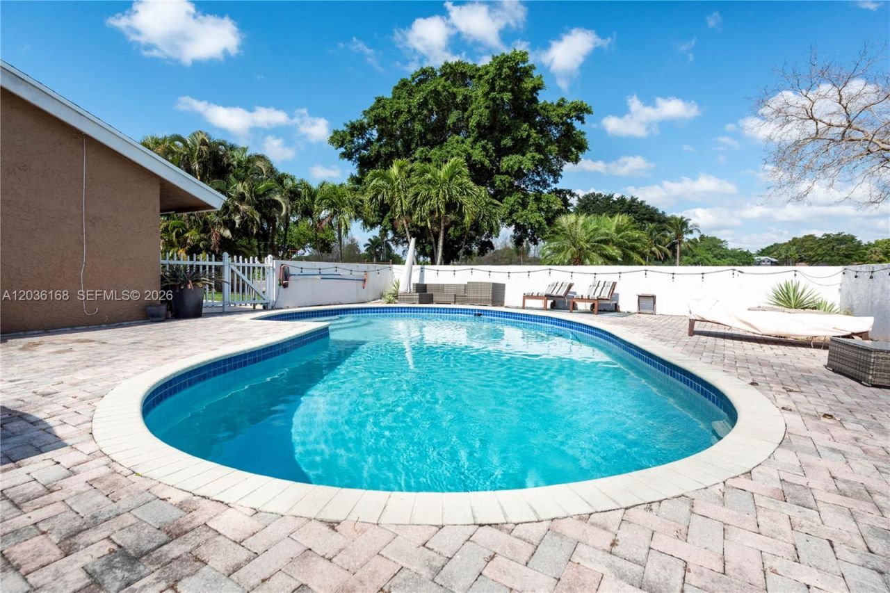 921 Bayberry Point Dr, Plantation, FL 33324 Photo