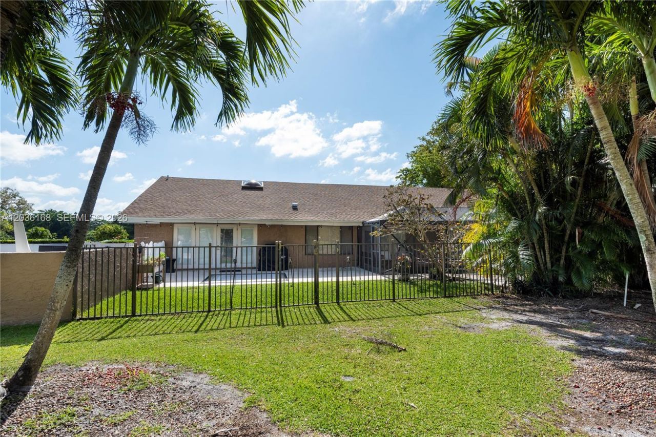 921 Bayberry Point Dr, Plantation, FL 33324 Photo