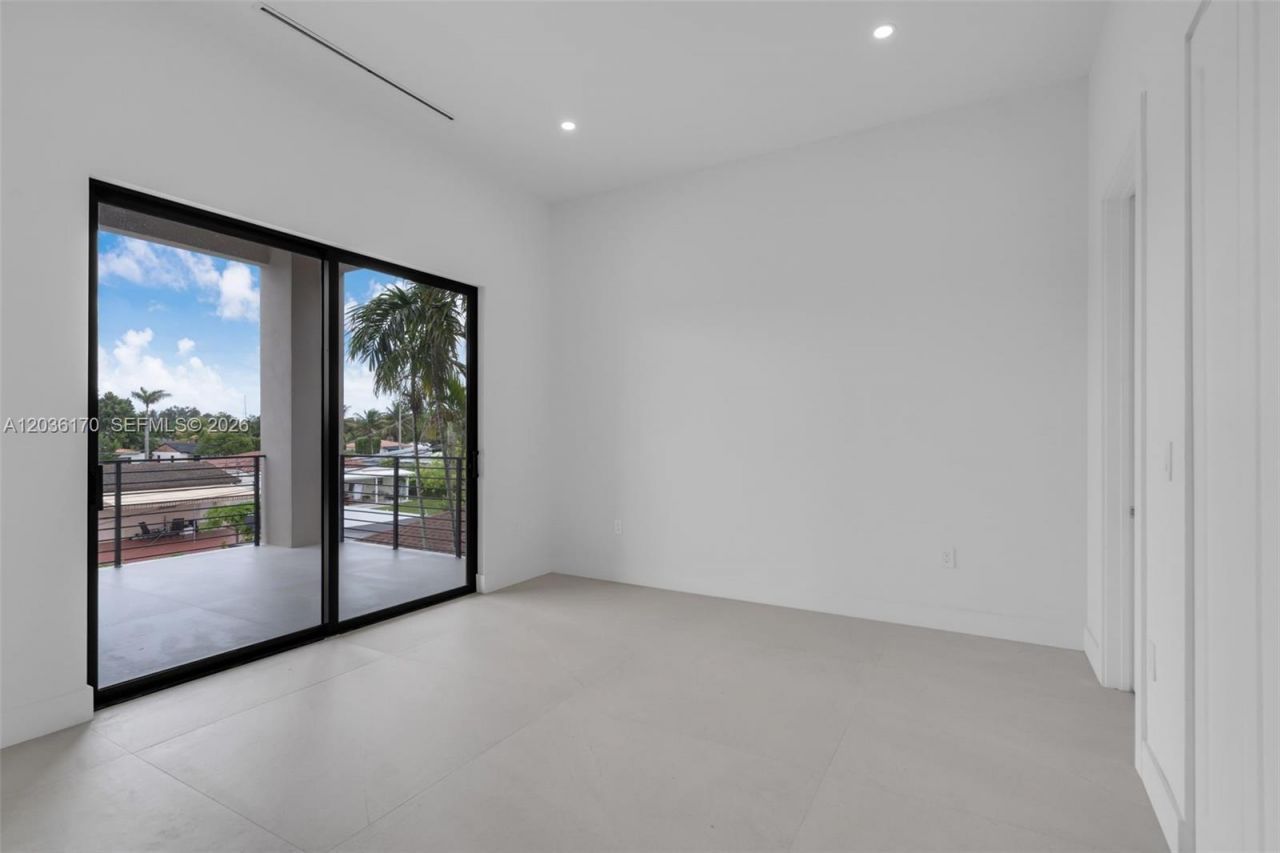 6438 SW 23rd St , Miami, FL 33155 Photo