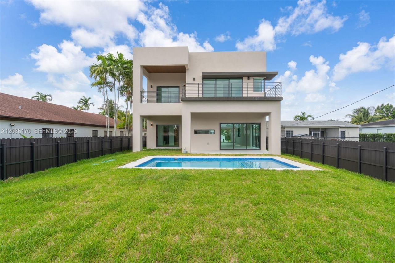 6438 SW 23rd St , Miami, FL 33155 Photo