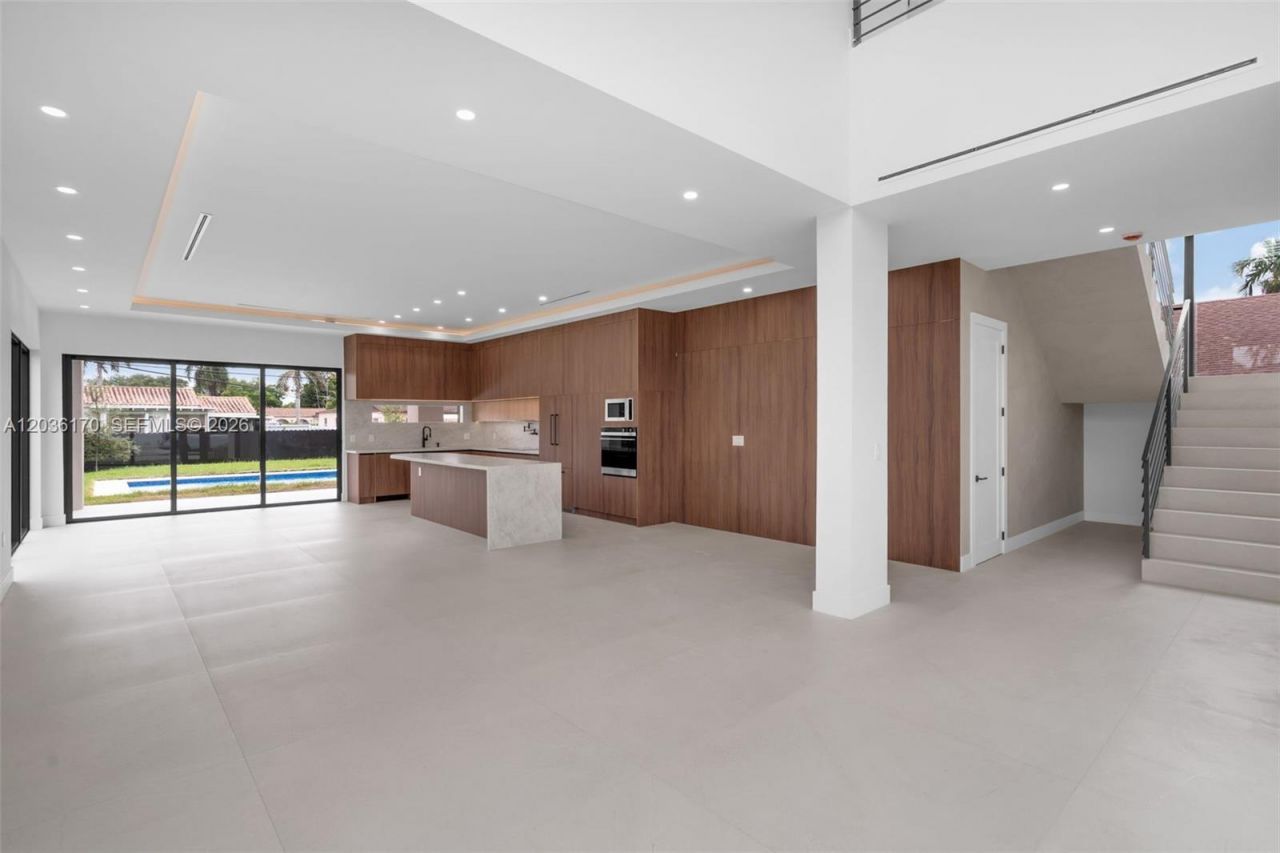 6438 SW 23rd St , Miami, FL 33155 Photo