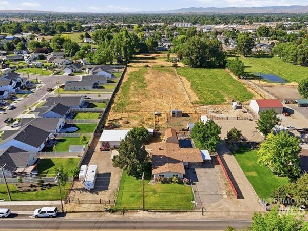 2717 E Victory Rd, Nampa, ID 83687