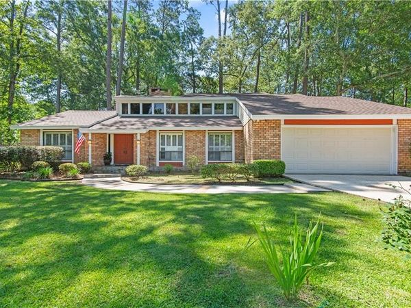 225 SHAUNELL Drive , Mandeville, LA 70448