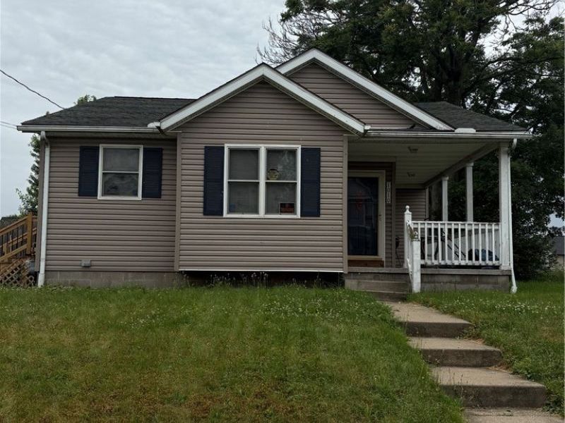 1010 6th Street SW, Canton, OH 44707 Photo 2