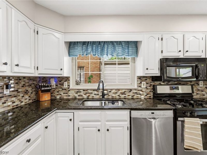 3202 W 165th Street, Cleveland, OH 44111 Photo 16