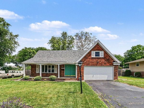 2229 Midlawn Drive, Toledo, OH 43614