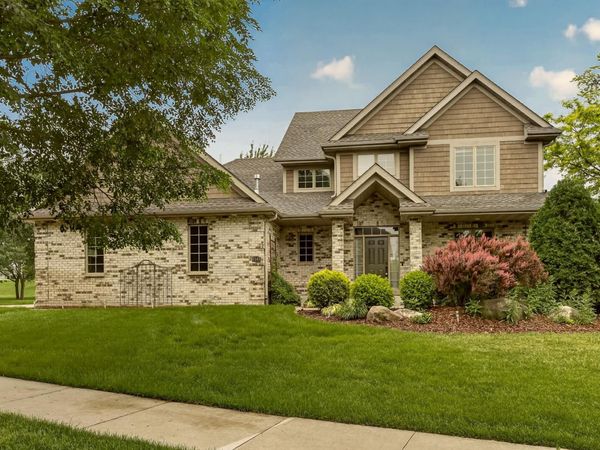 5145 Scenic Oak Drive SW, Rochester, MN 55902