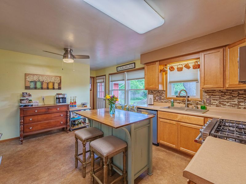 23 Dronfield Road, Troy, OH 45373 Photo 10