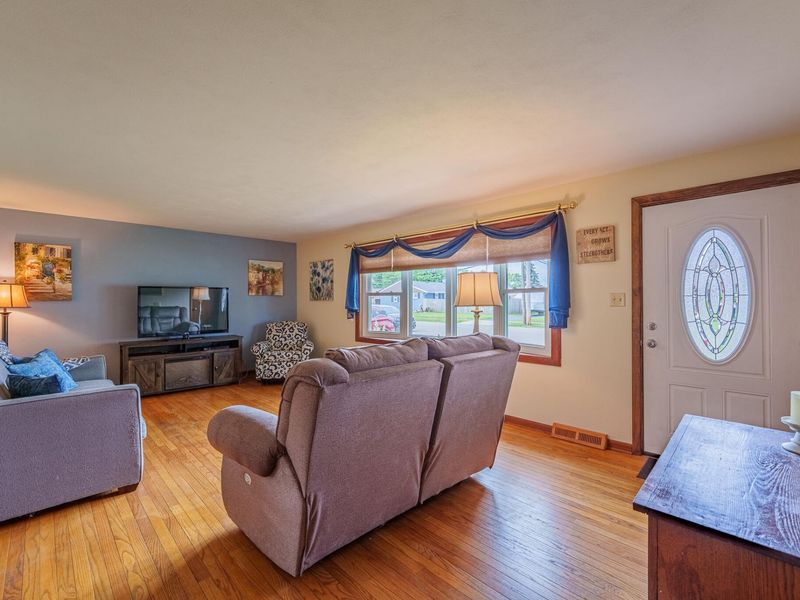 23 Dronfield Road, Troy, OH 45373 Photo 5