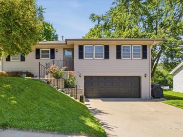 236 ZENITH Drive, COUNCIL BLUFFS, IA 51503
