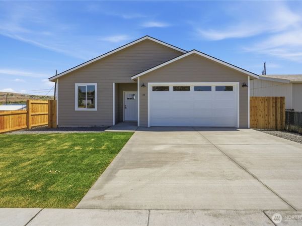 38 N Ginkgo Street , Soap Lake, WA 98851