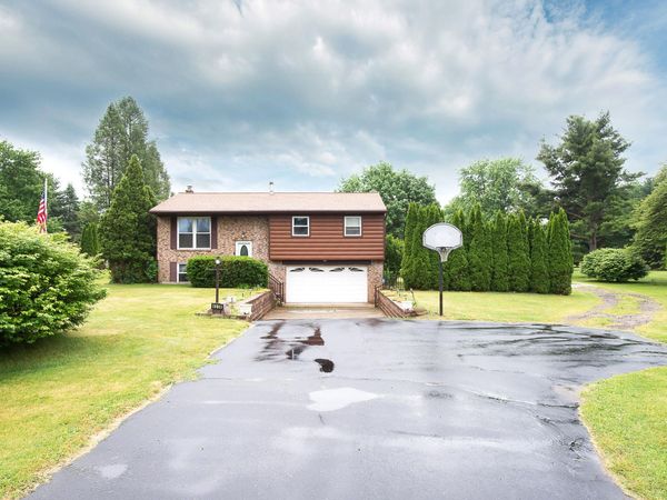 4338 Swarthout Road, Pinckney, MI 48169